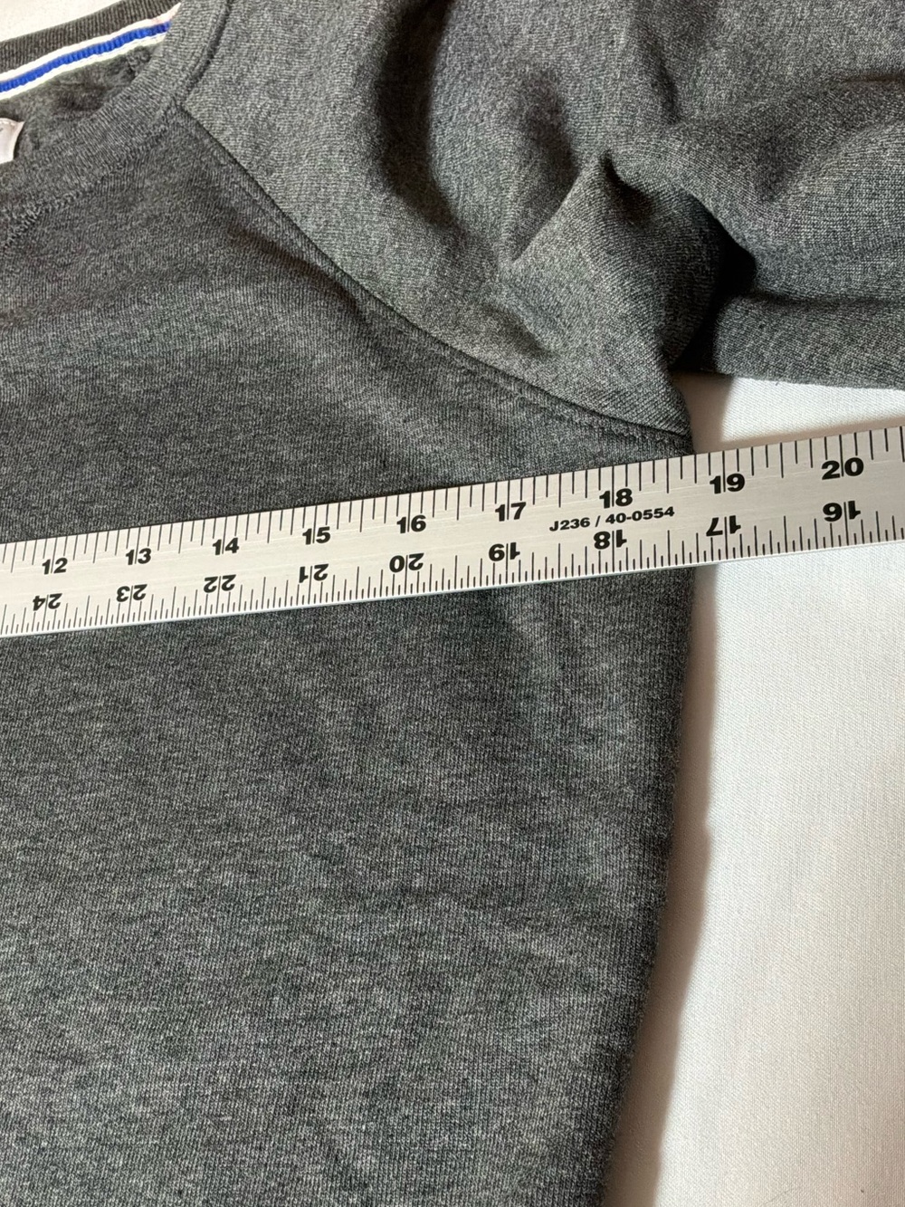 Champion Women's Dark Gray Crewneck Sweatshirt Size Xs - Picture 6 of 7